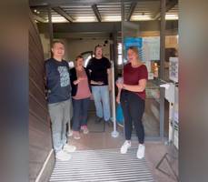 Auszubildende in der Stadtbibliothek