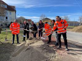 Spatenstich für den Ausbau der Röderhofer Straße