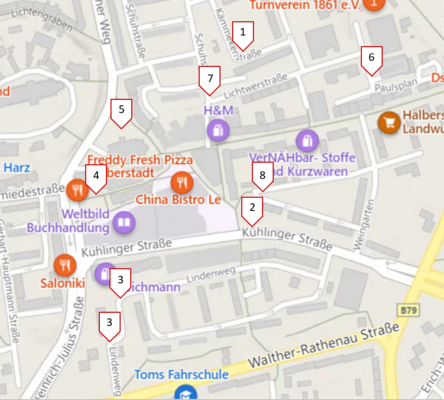 Stadtplan mit einer Legende mit Zahlen für die Behindertenparkplätze im Stadtzentrum