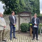 Große Freude über den Sonderstempel der Harzer Wandernadel in Aspenstedt