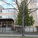 Eingang zur Grundschule „Freiherr Spiegel' in Halberstadt Eingang zur Grundschule „Freiherr Spiegel' in Halberstadt
