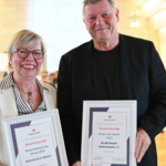 Hannelore Beyer und Klaus Huch, Vorsitzender des Musik-Forums, nahmen die Auszeichnungen im Rahmen der Sitzung des Halberstädter Stadtrates am 3. April entgegen.
