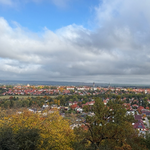 Blick auf Halberstadt und in die Zukunft: Minister Sven Schulze besucht die Baustelle im Jagdschloss Spiegelsberge