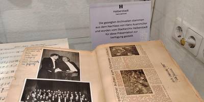 Kritikensammlung zu Hans Auenmüller ©StadtarchivHBS Kritikensammlung zu Hans Auenmüller ©StadtarchivHBS